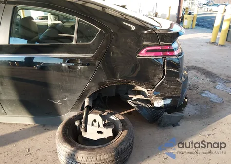 2015 Chevrolet Volt z USA, uszkodzony, nr VIN 1G1RC6E47FU116609